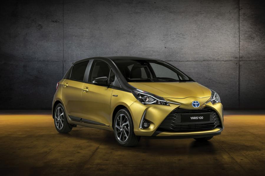  Toyota Yaris Hybrid Y20 2018 года  (EU) (фото 1 из 5)